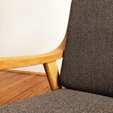 530 oak sofa by Hans j. Wegner for Danish Getama
