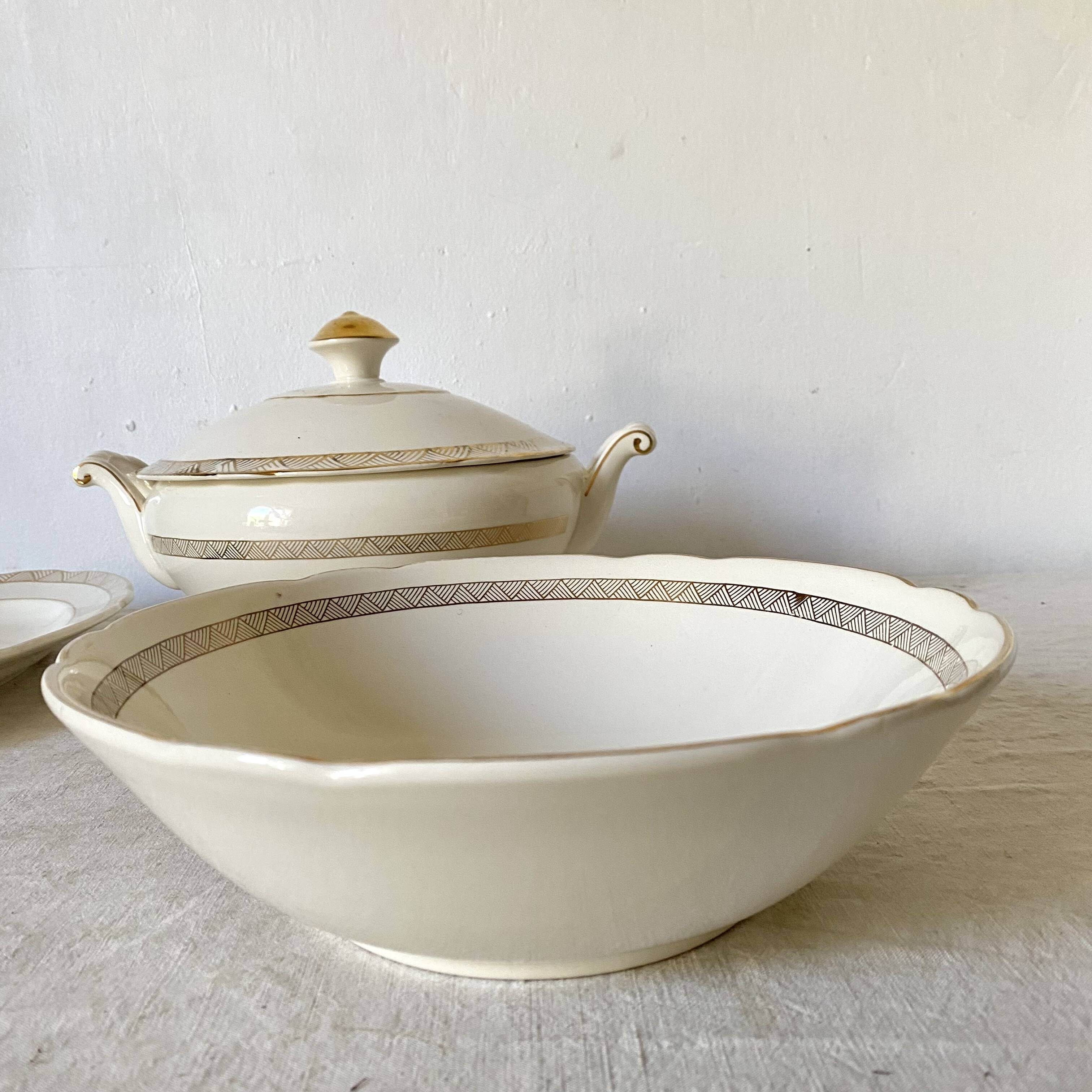 Villeroy and Boch 8-piece serving dish