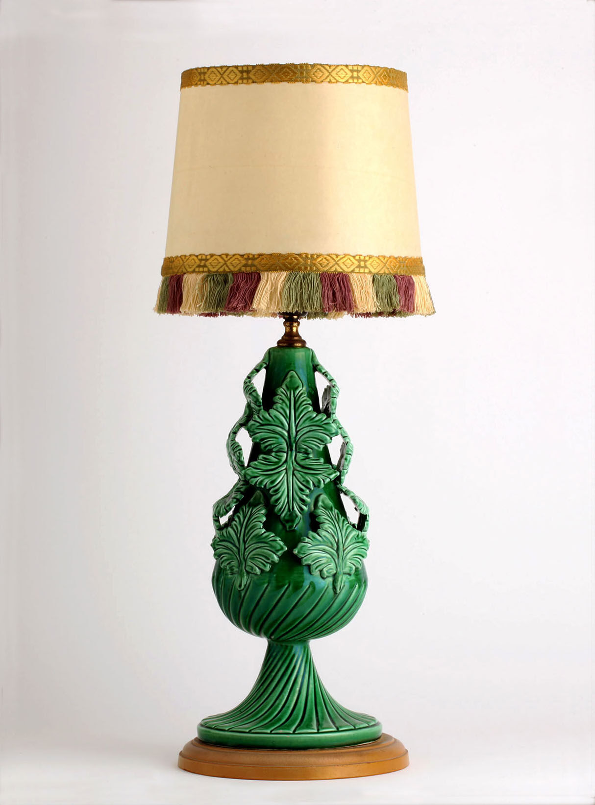 Green lamp from Manises