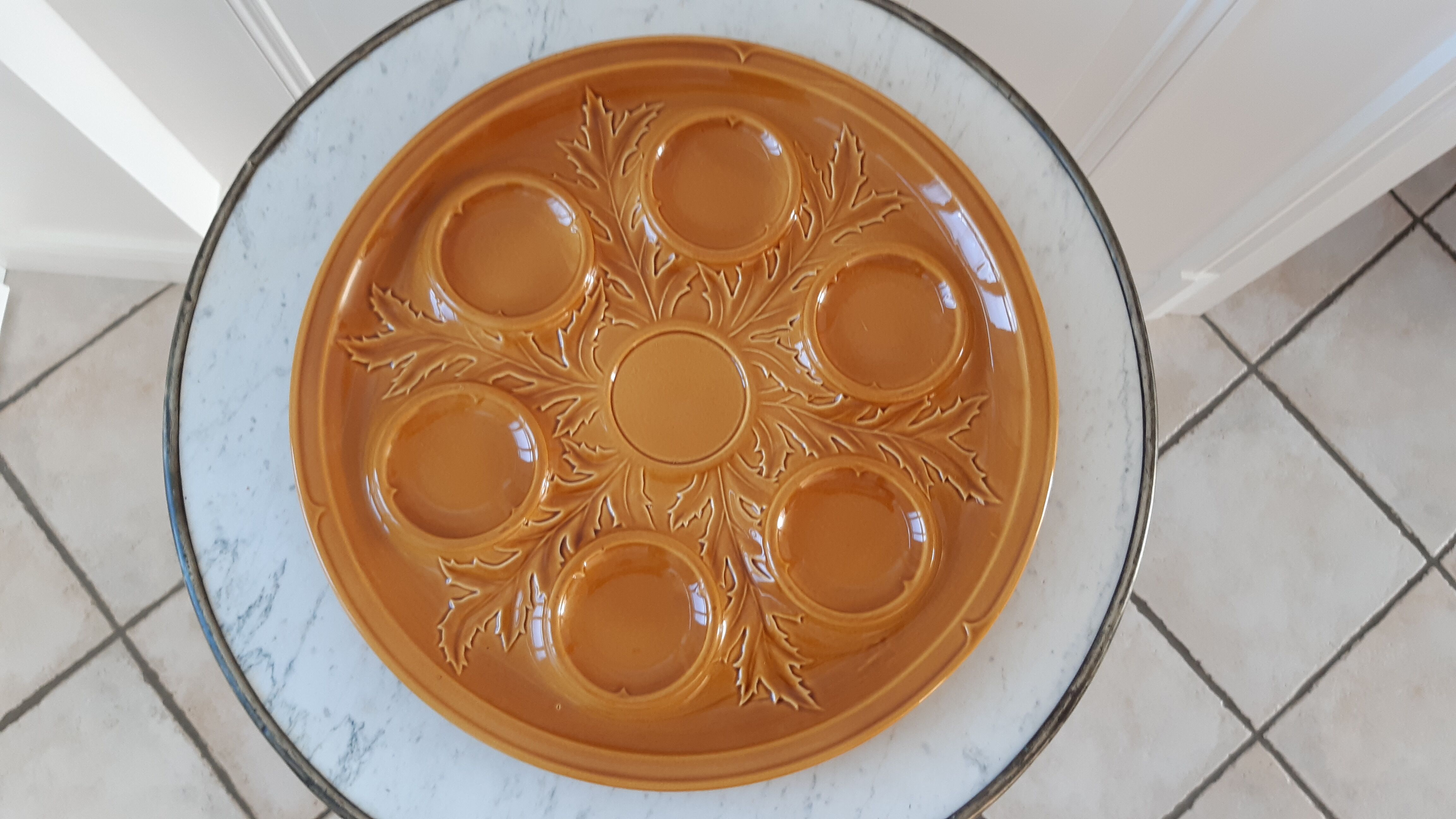 Large dish with artichokes Salins years 50-60