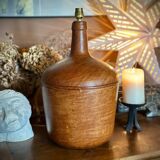 Give me a leather Jeanne. A unique vintage lamp, combining history and elegance.