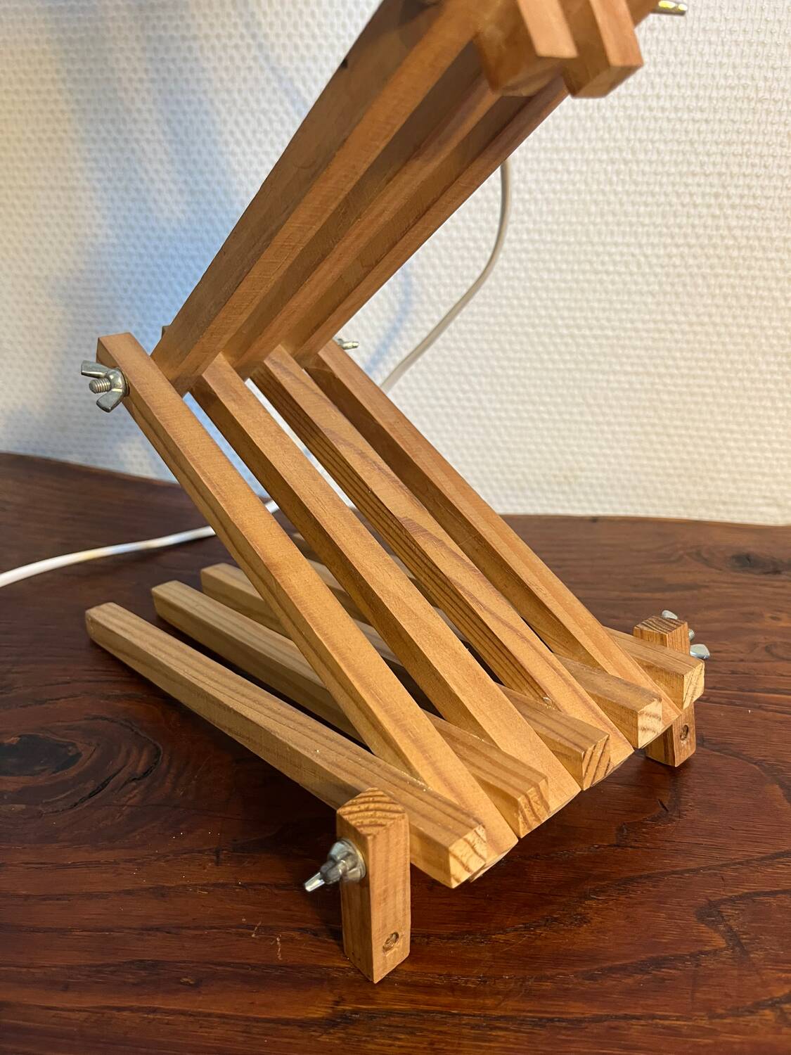 Wooden accordion wall lamp