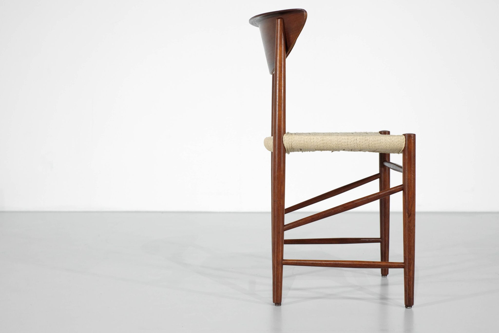 “316” chair by Peter Hvidt & Mölgaard Nielsen for Søborg Møbelfabrik.