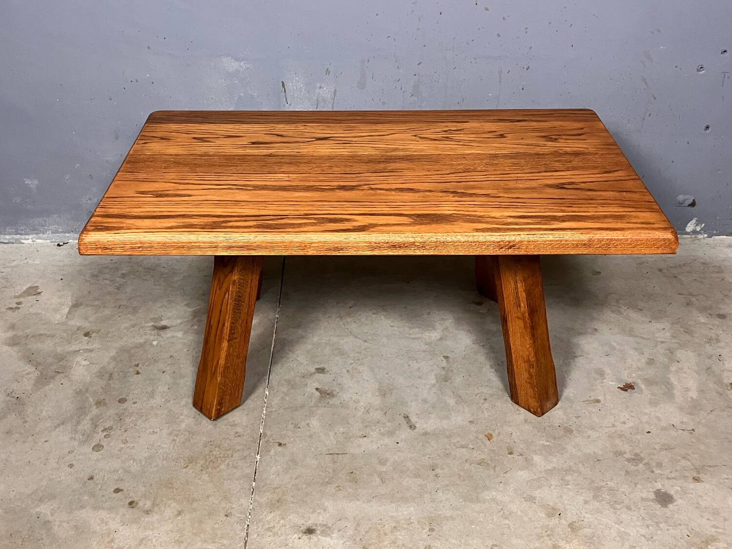 Table basse brutaliste pak rustique des années 70