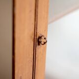 Adorable corner display cabinet in mahogany from the 29th century.