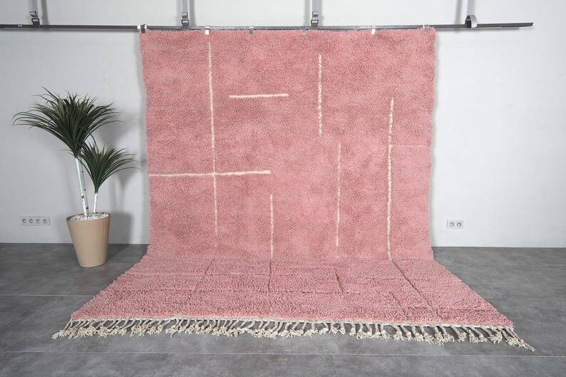 Custom traditional Beni Ouarain rug in handmade pink, 2/3 m.