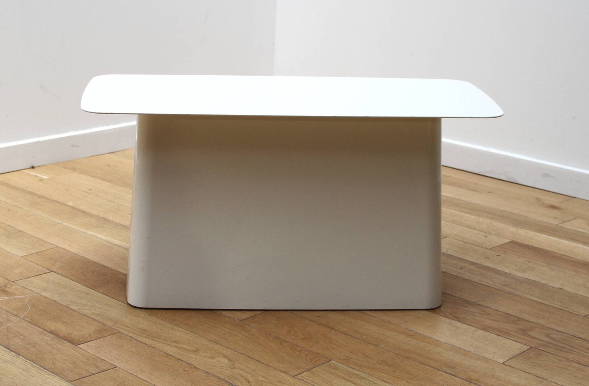 Vitra side table, Erwan & Ronan Bouroullec