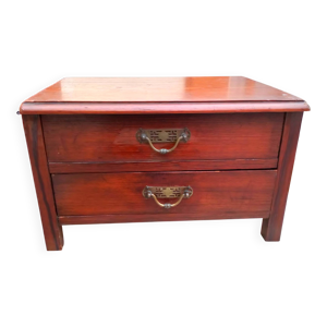 Petit meuble bas pour