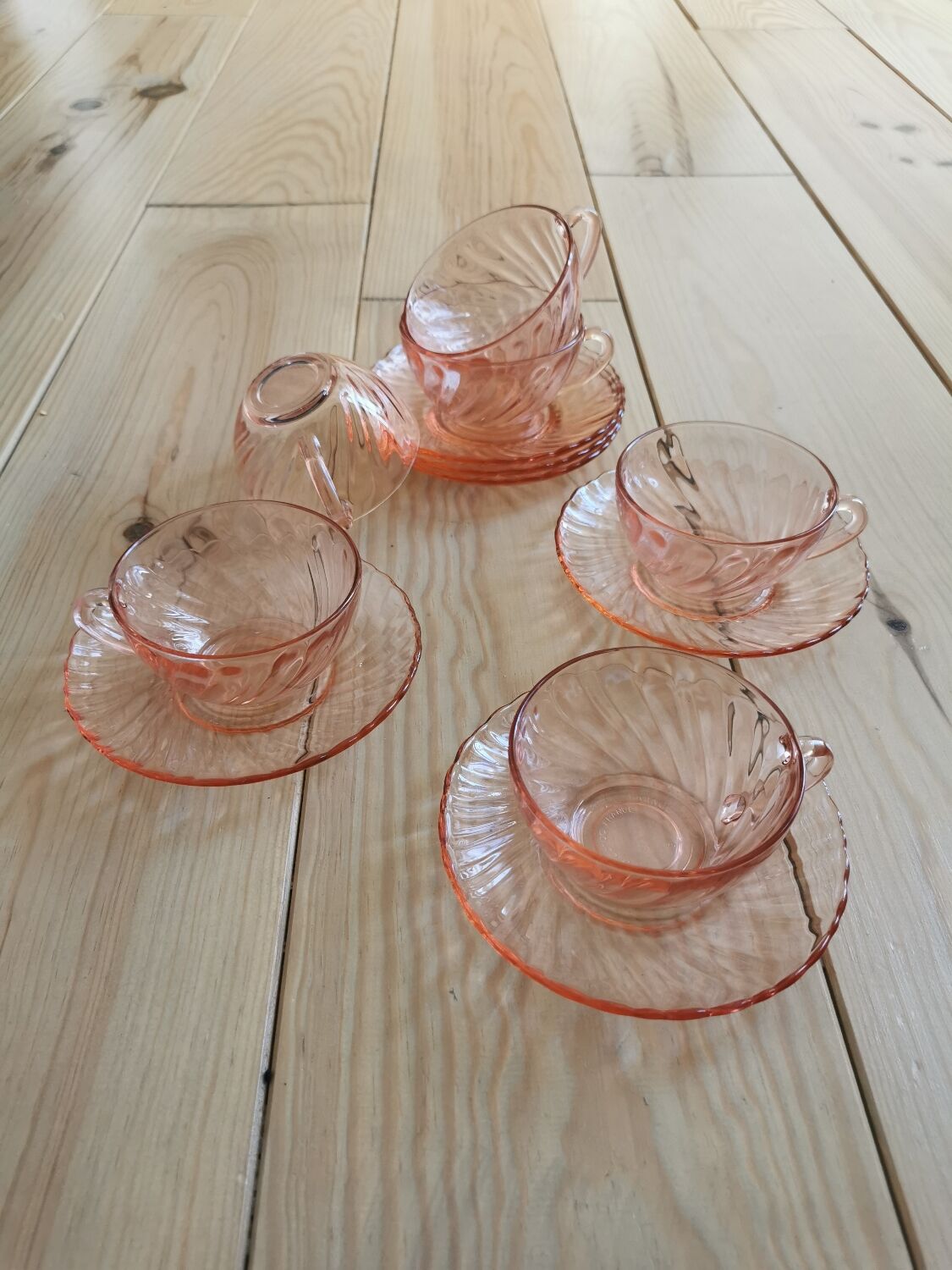 Vintage cups Arcoroc Rosaline