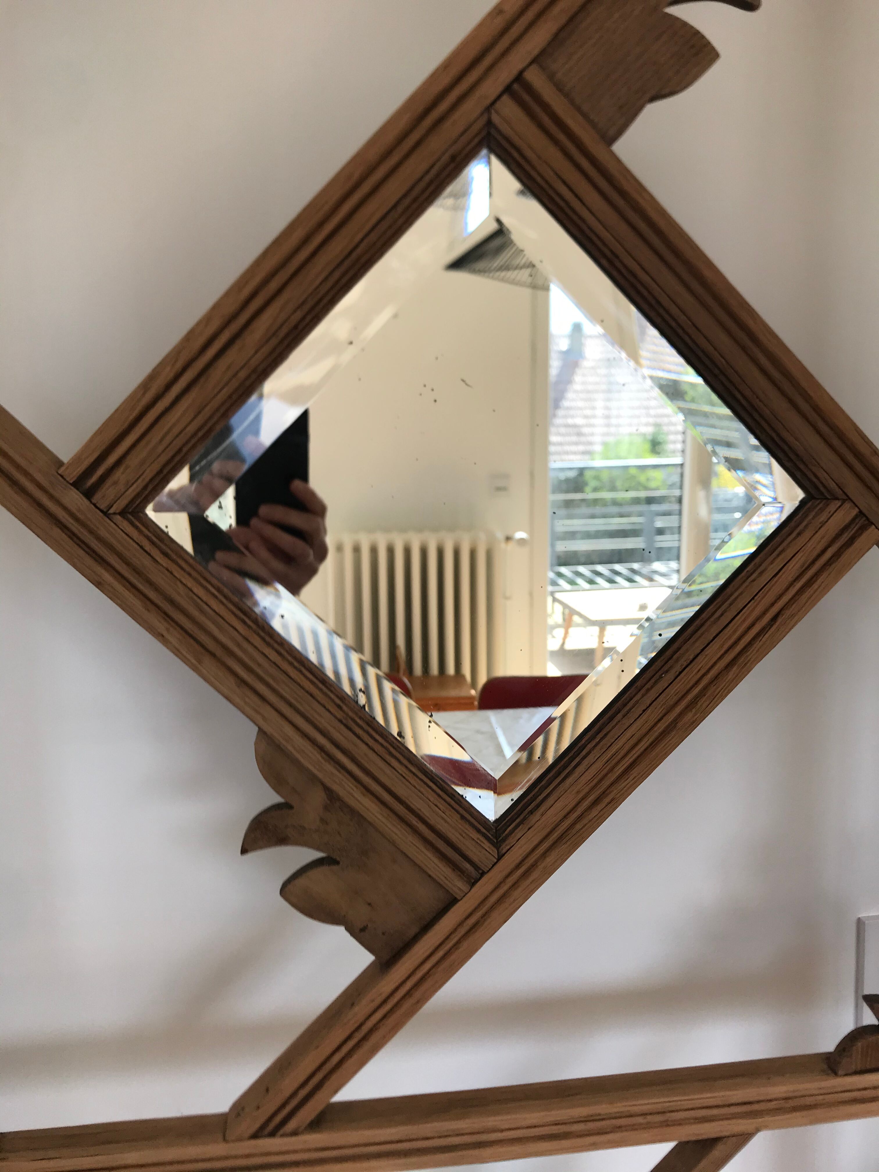 Coat-of-the-table wardrobe