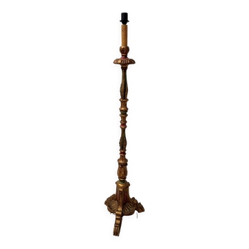 Lampadaire en bois sculpté polychrome XX siècle