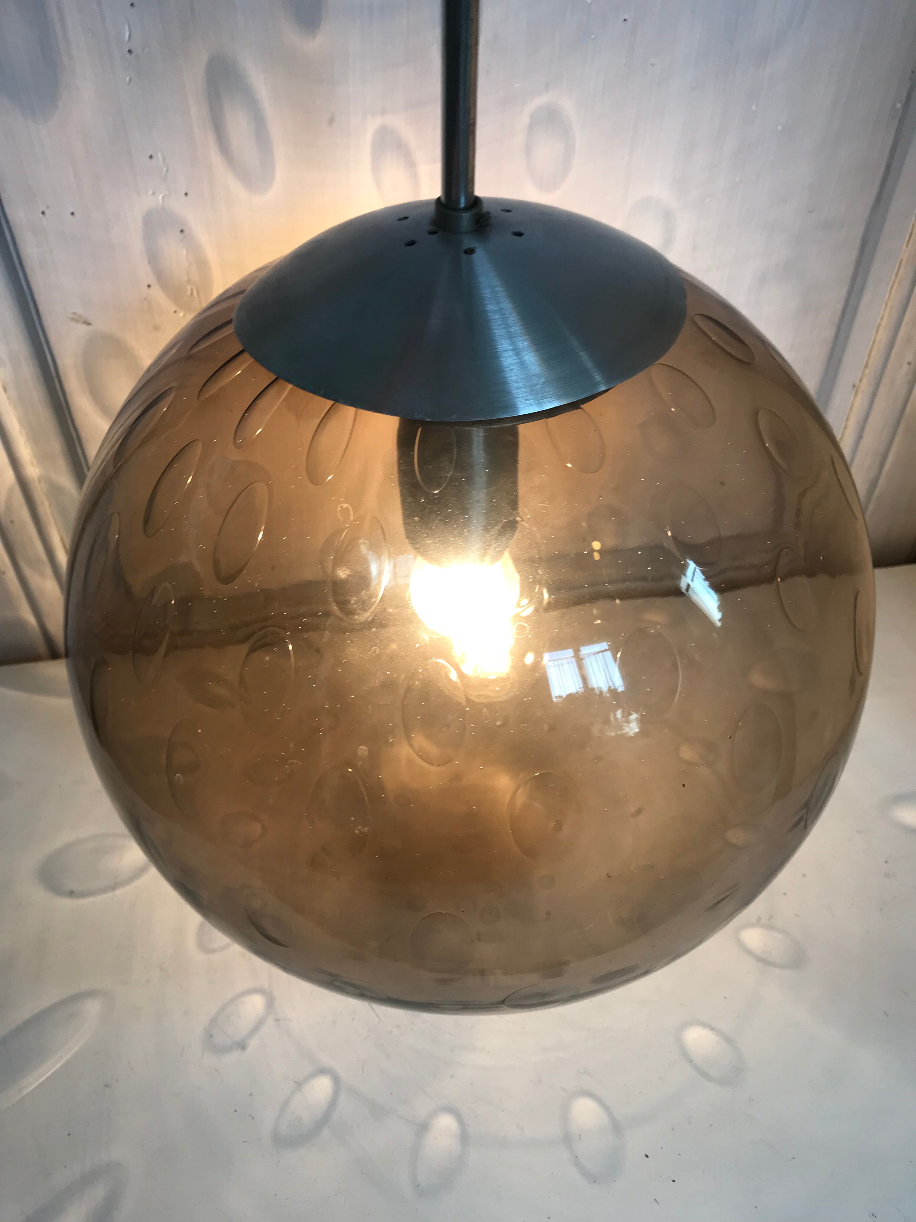 Vintage smoked ball suspension