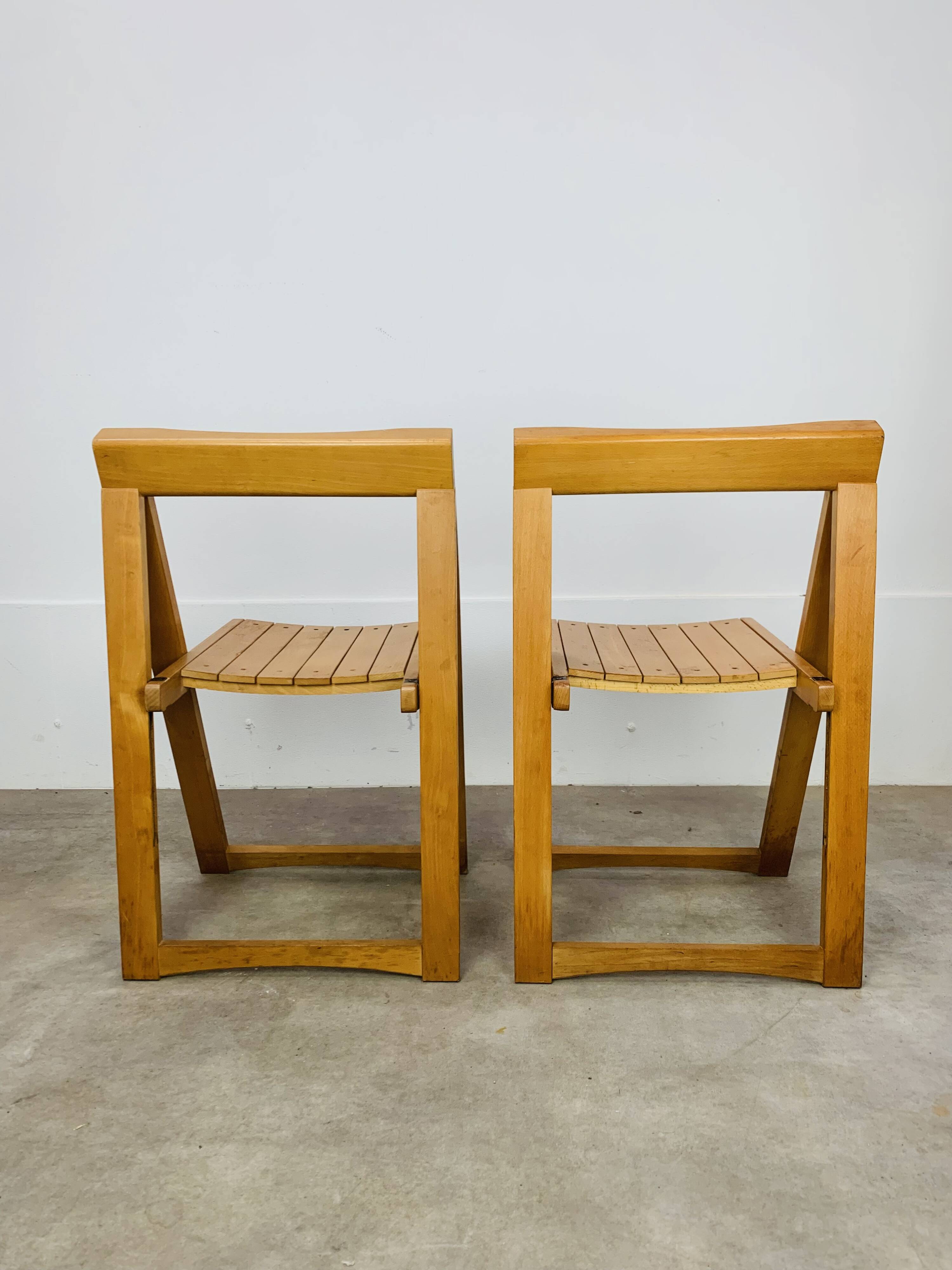 Paire de chaises pliantes par Aldo Jacober, bois, années 60