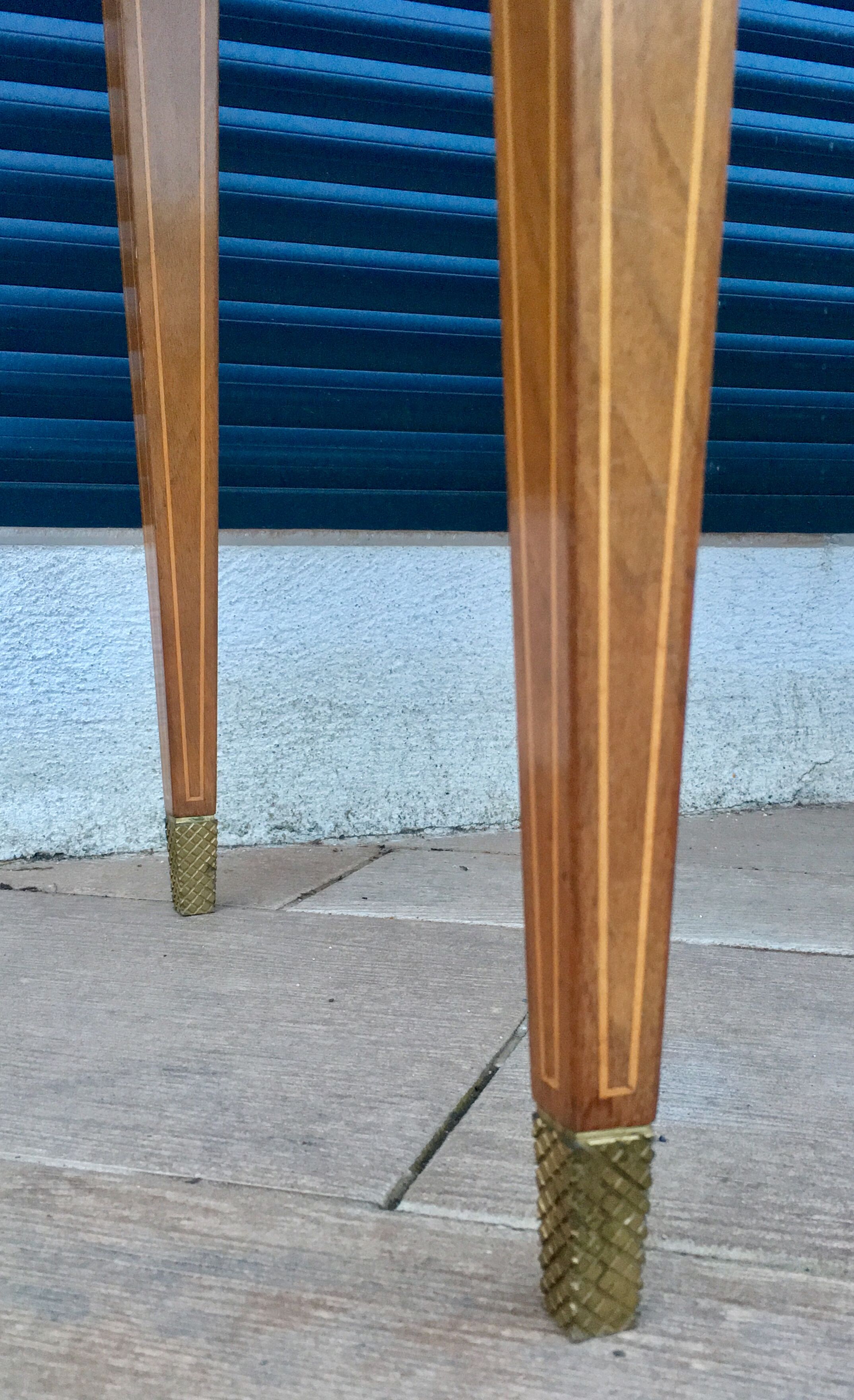 Console, regency thread