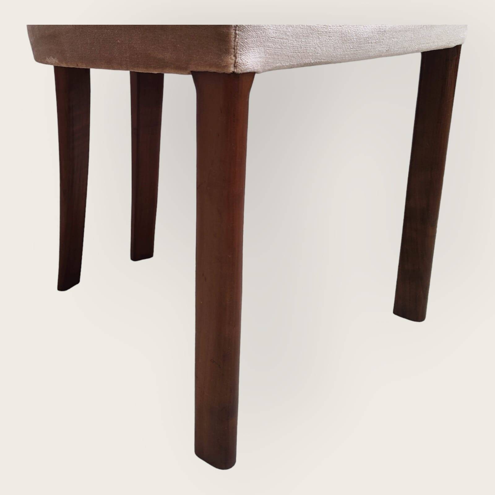 Zes Mid Century eettafel stoelen