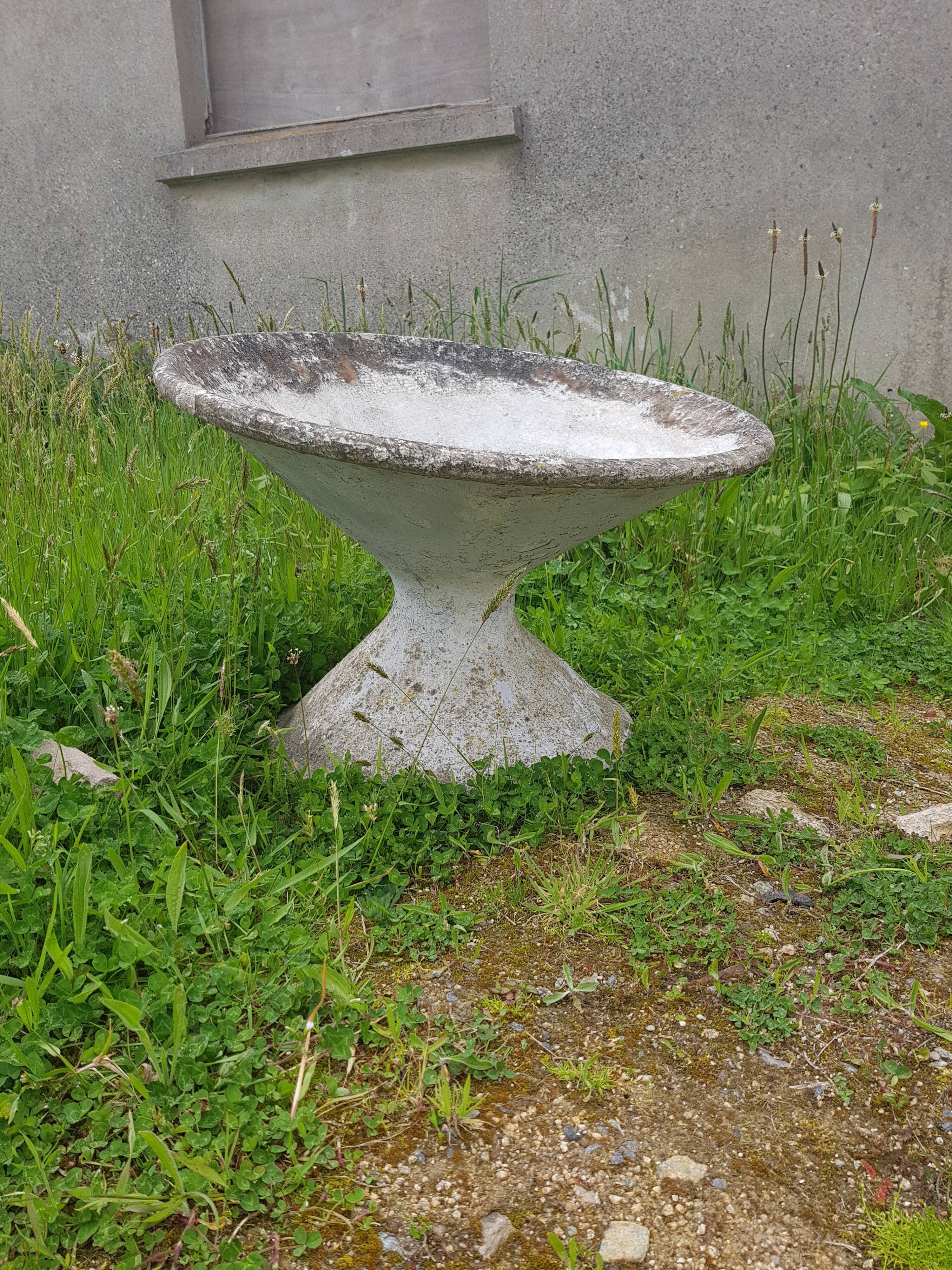 Cement planter 60's