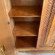 Armoire chêne et rotin vintage