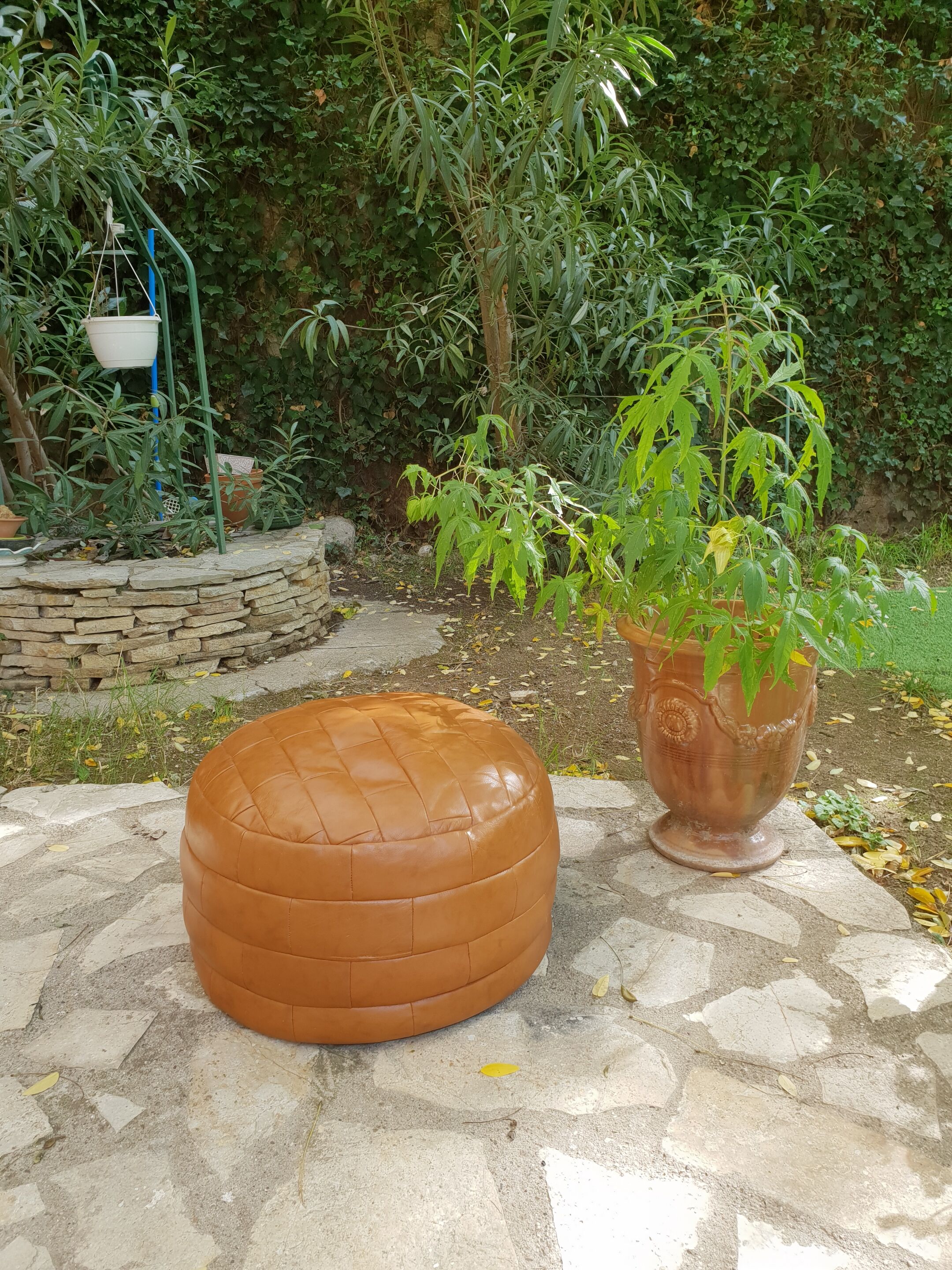 Leather pouf De Sede 1970