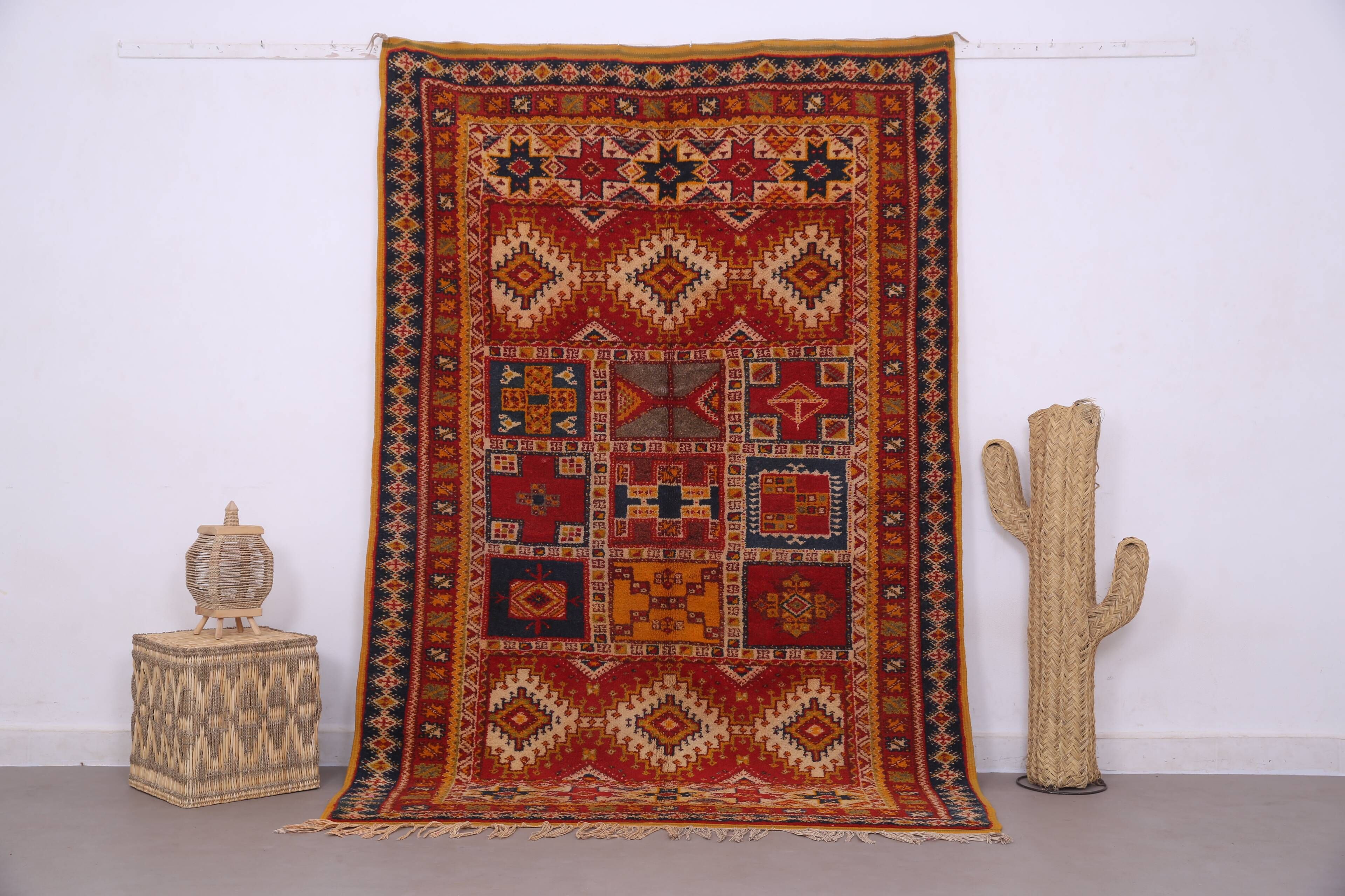 Vintage Moroccan Taznakht Rug 166 x 252 cm - Berber Wool Rug - Handmade Rug