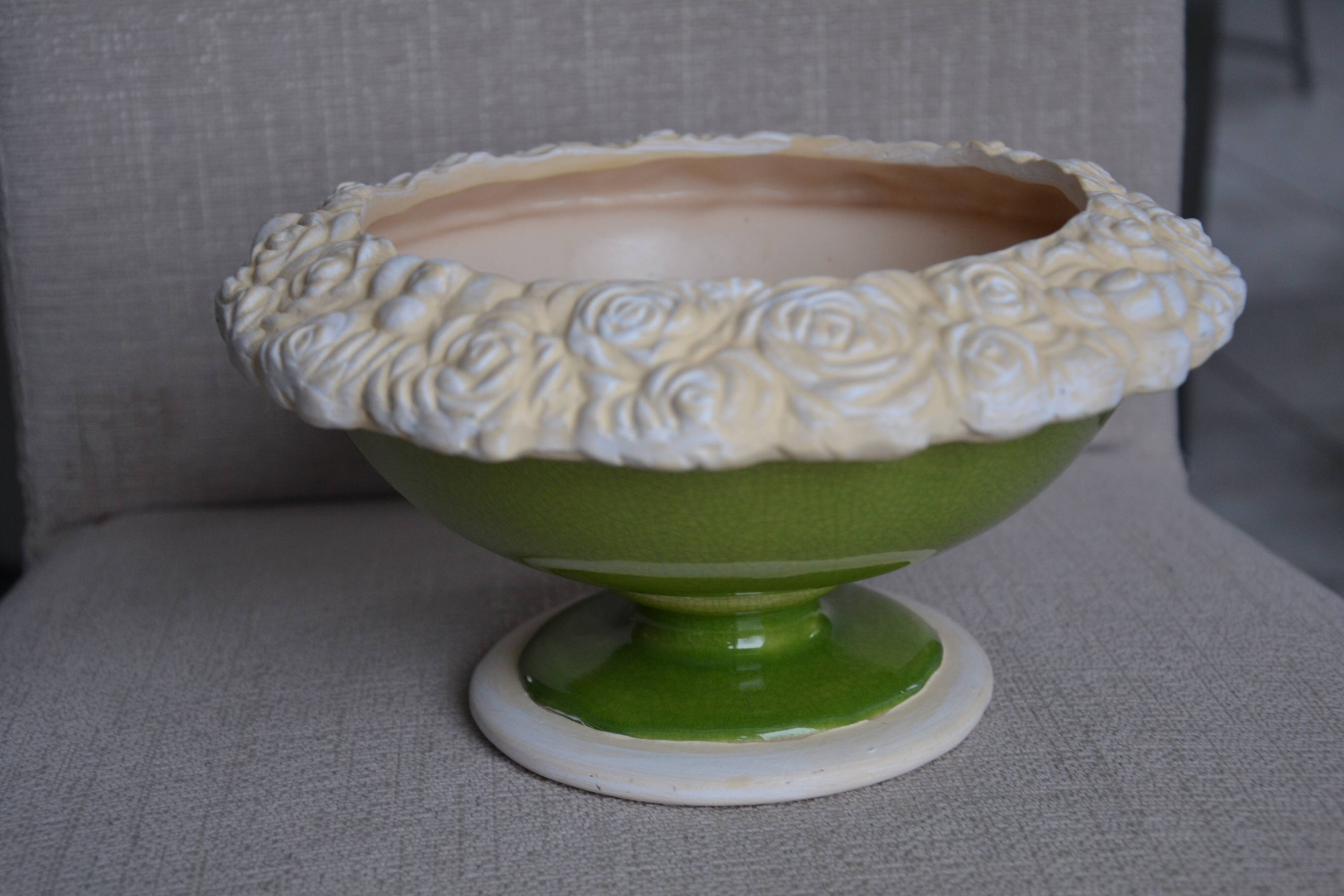 Fruit bowl in enamelled earthenware and sculpted biscuit