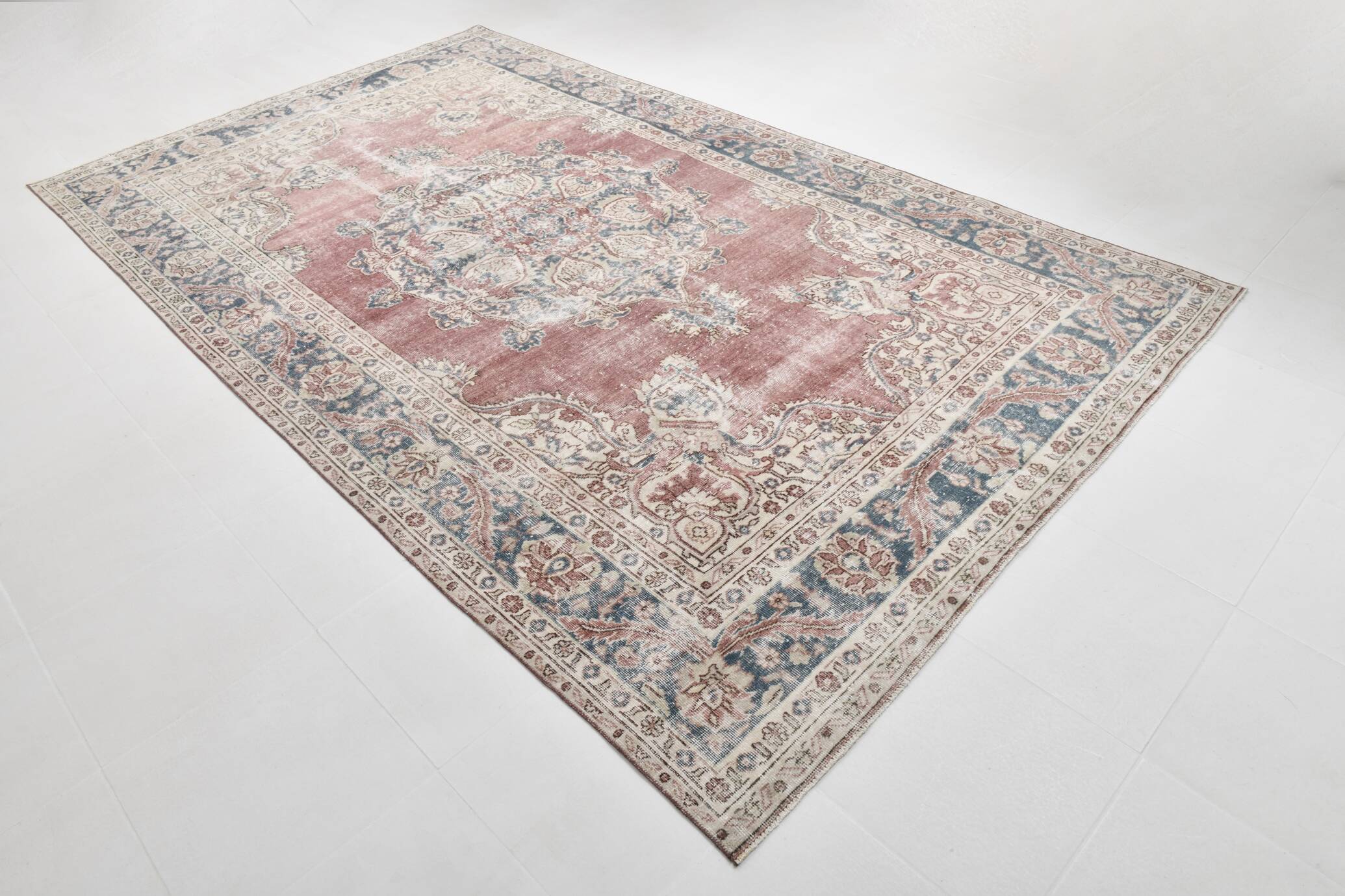 7x11 Vintage Soft Red & Blue Vintage Area Rug, 205x344 Cm