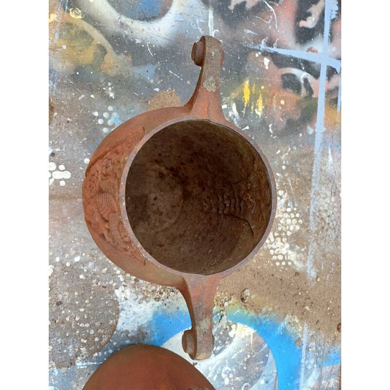 Pair of art deco cast iron vases from Charleville-Mézières