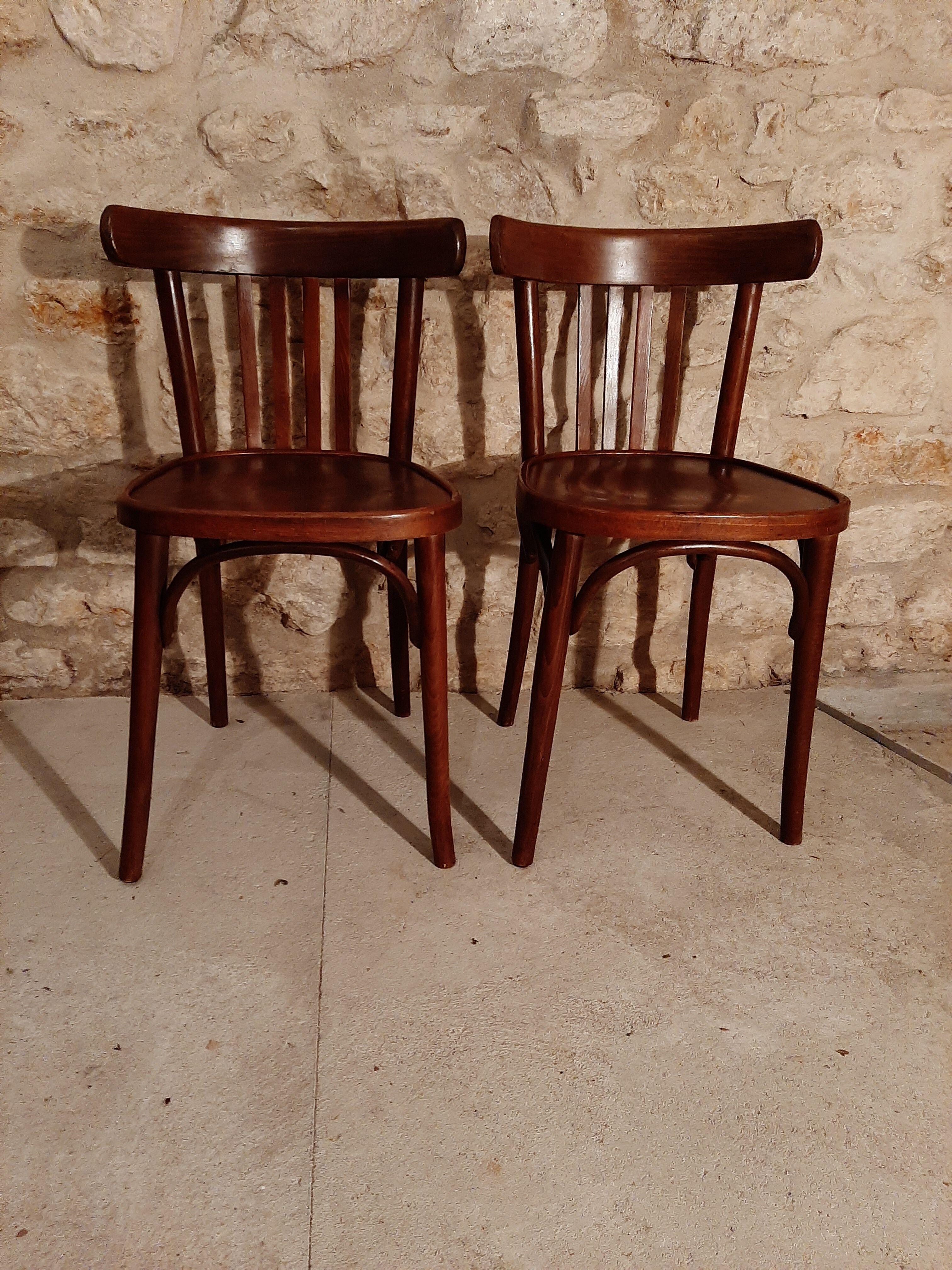 Pair of curved wooden bistro chairs 4 50s bars