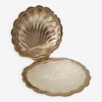 Soap dish or shell tray in silver metal