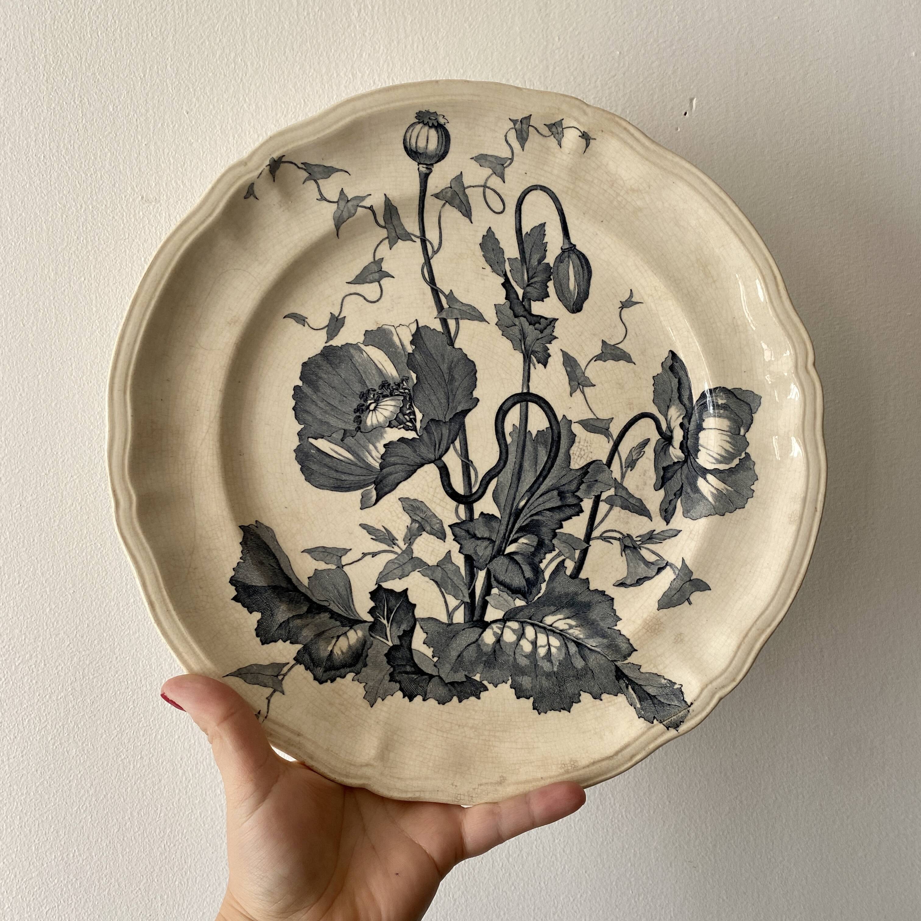 Old iron clay dish, Pavots de Longchamp model