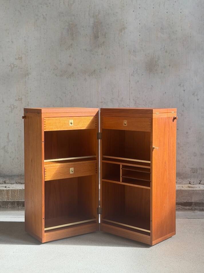 Captain's bar by Reno Wahl Iversen for Dyrlund, Denmark 60's