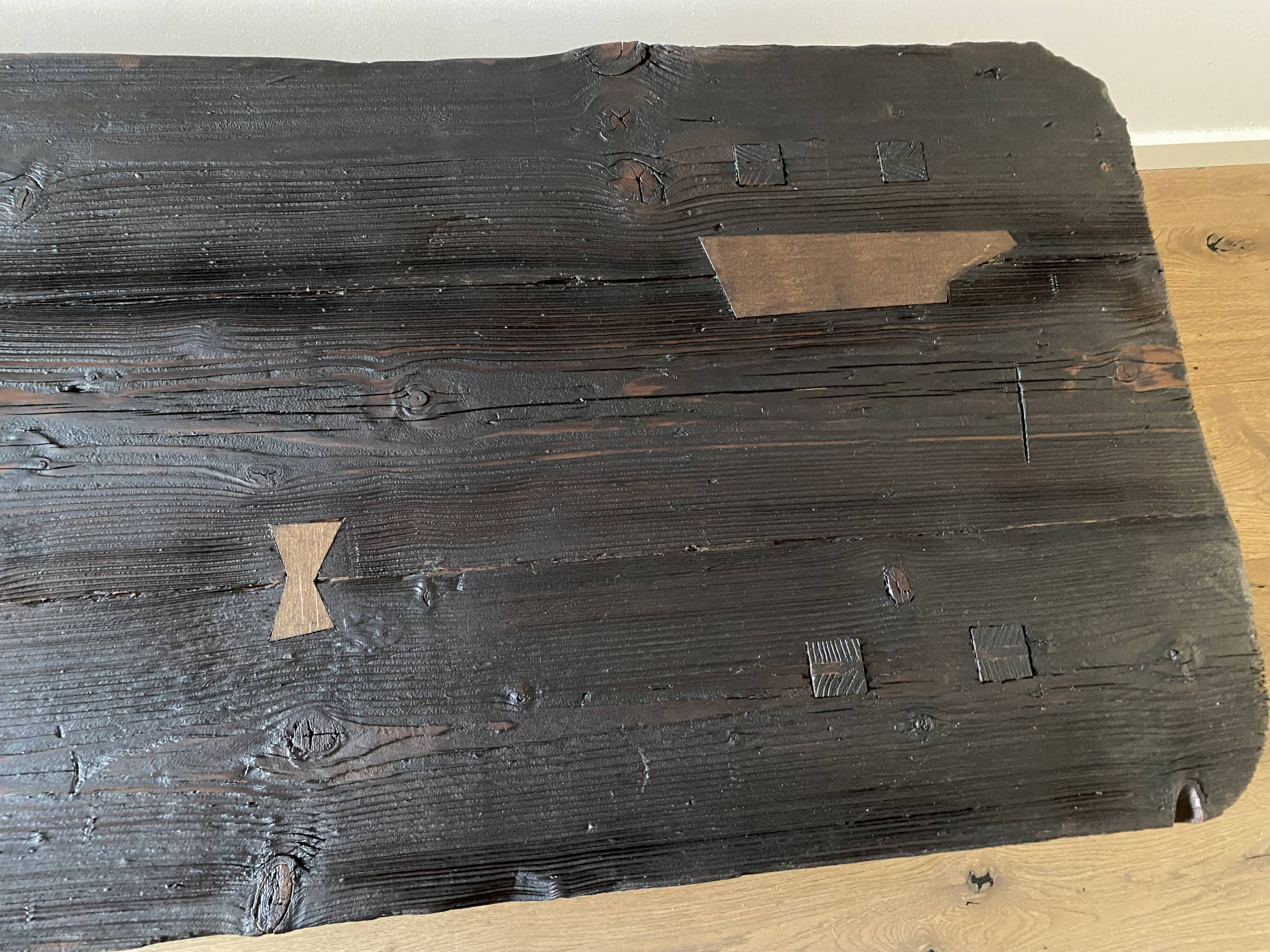 Table basse forme organique