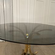 Table basse laiton et verre fumé, 1970s