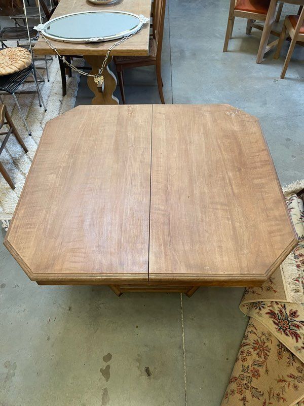 Art Deco extendable table in bleached walnut