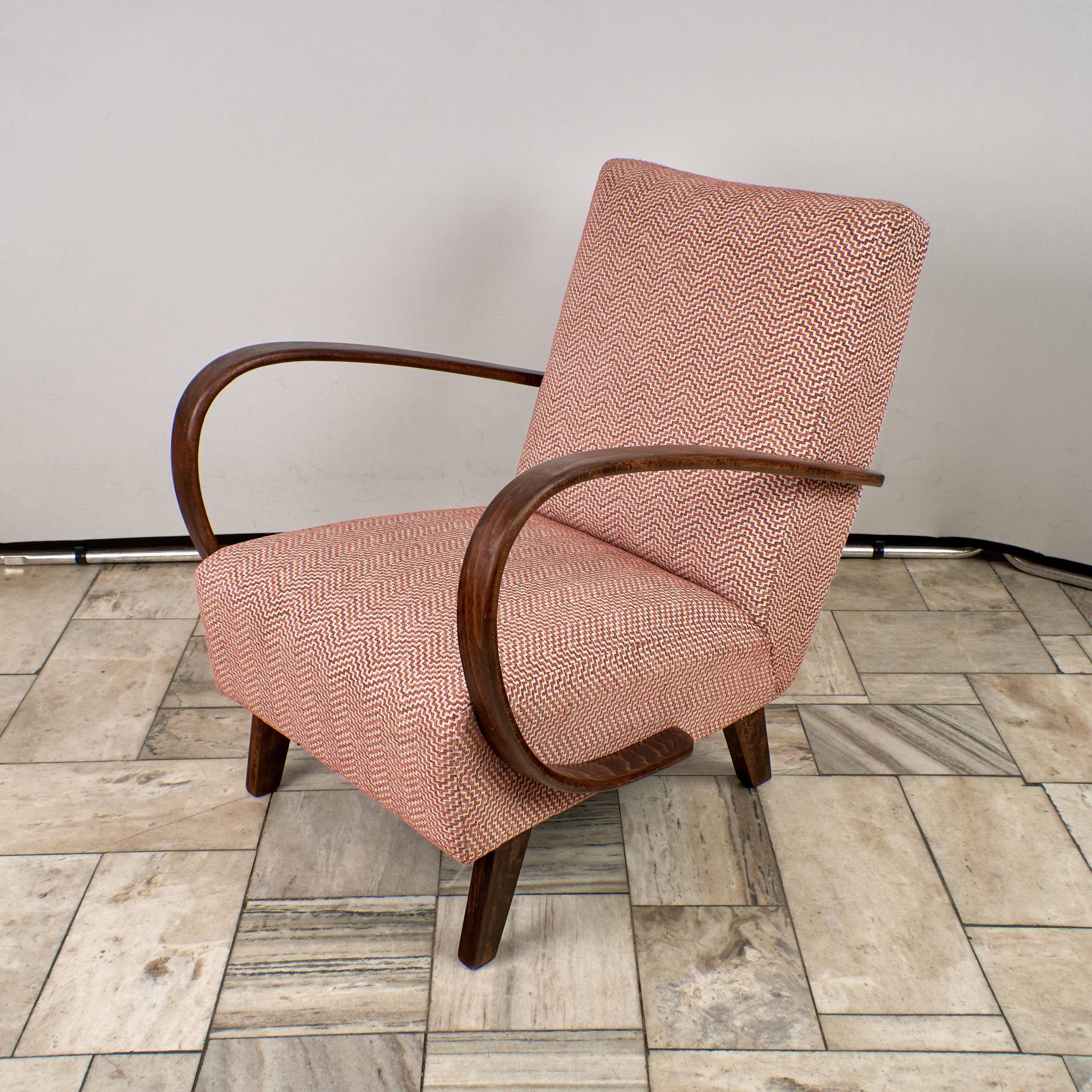 H 410 Armchair designed by Jindrich Halabala, 1940s, Czechoslovakia