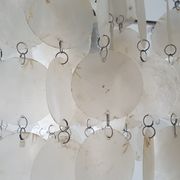 Lustre en nacre édition 1960 vintage (8 lustres disponibles!)