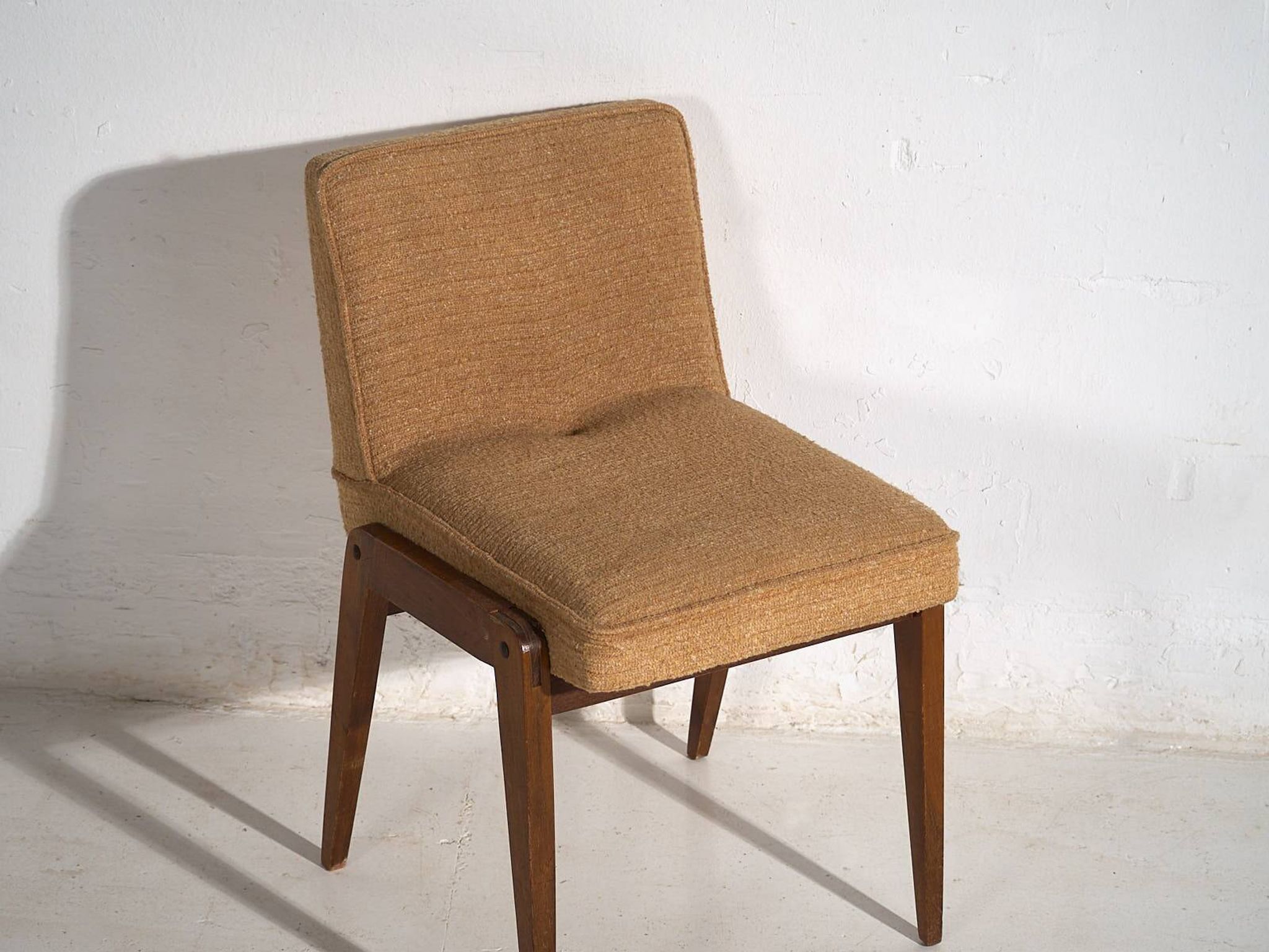 Mid Century style chairs (c.1940). Set of 2 pieces.