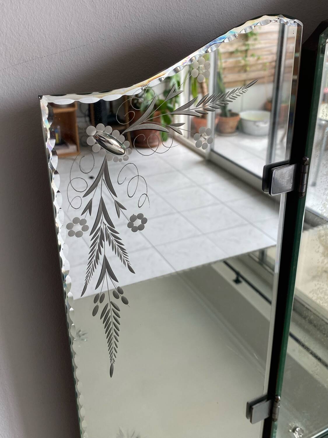 50s Venetian mirrored dressing table