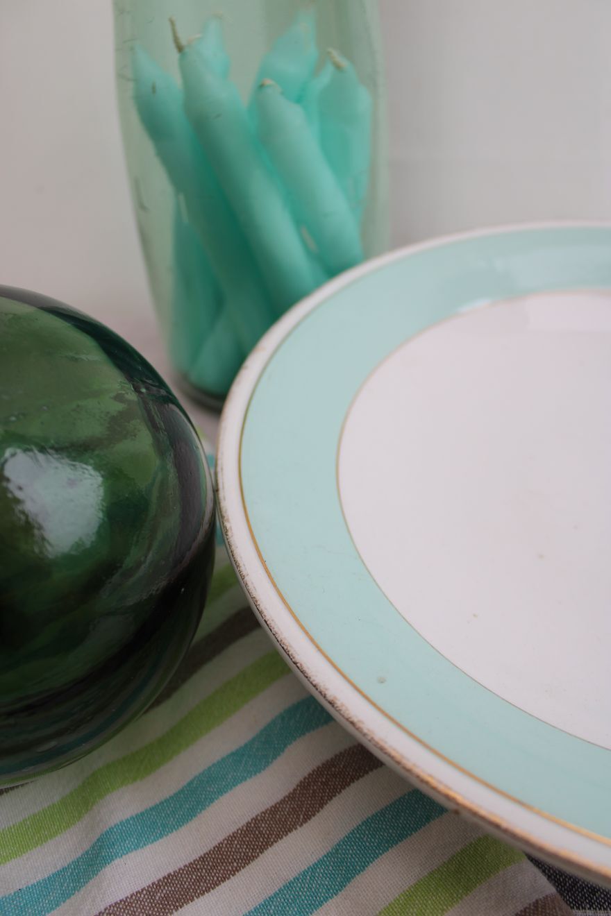 Coupe sur pied en porcelaine