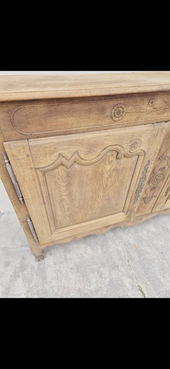 Louis XV period sideboard in solid oak Aerogommer