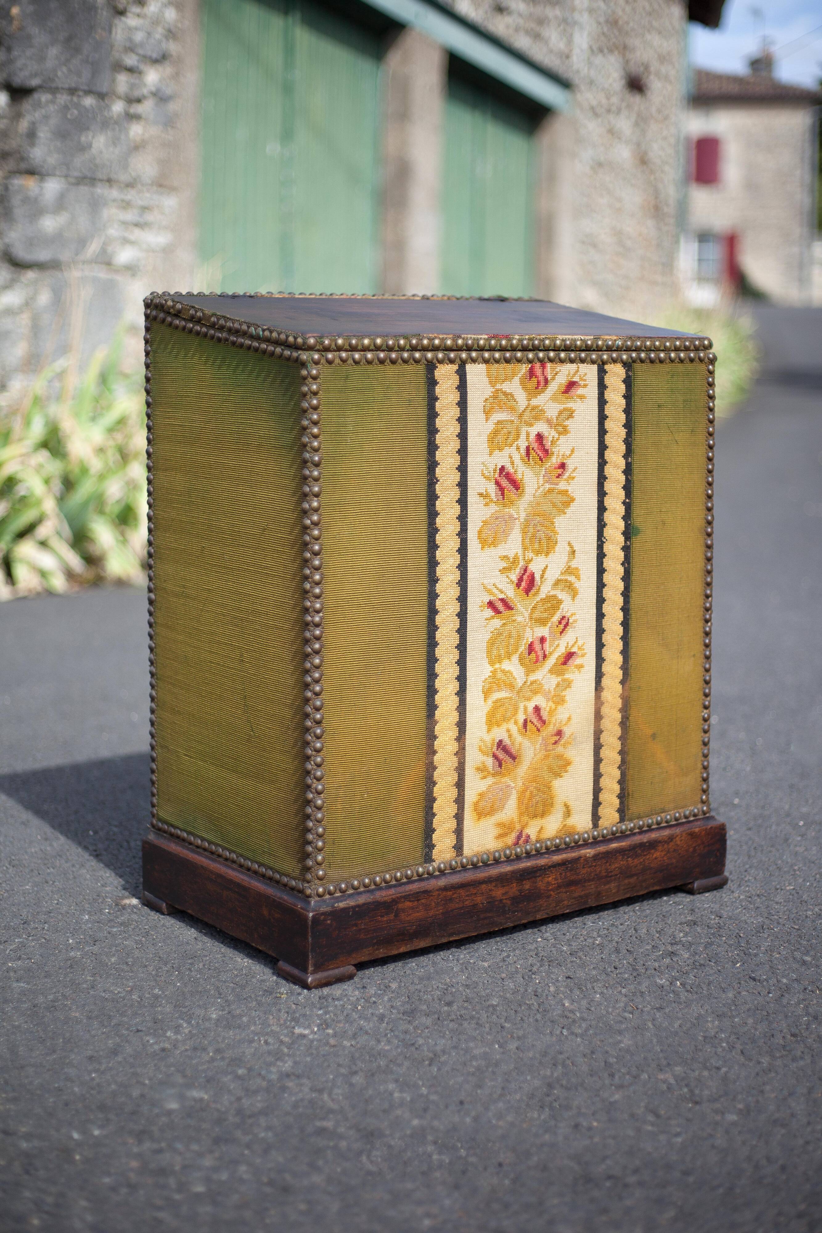 Napoleon III upholstered wooden chest, storage chest, interior decoration