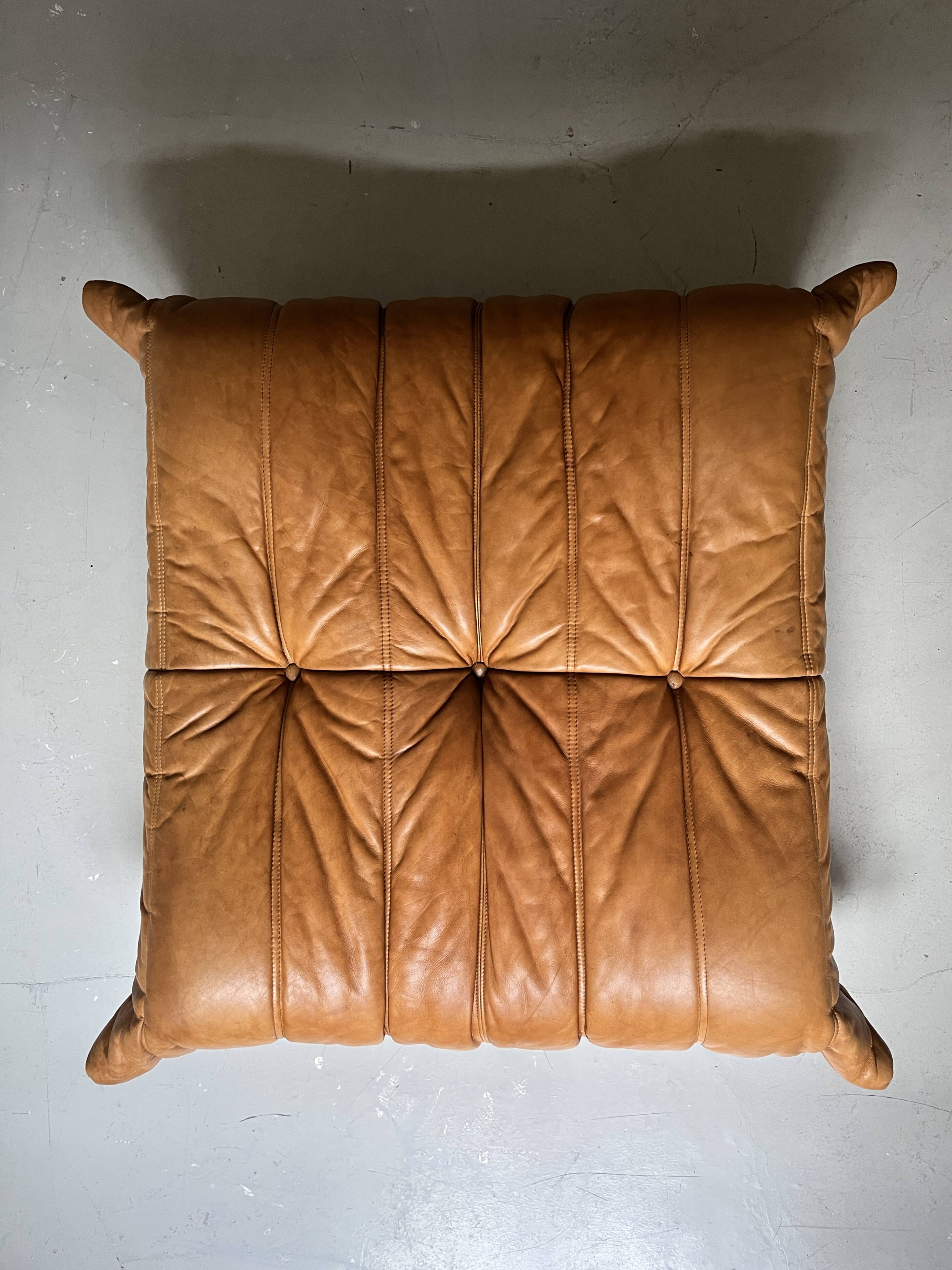 Togo design ottoman pouf by Michel Ducaroy for Ligne Roset, 1st edition 1970