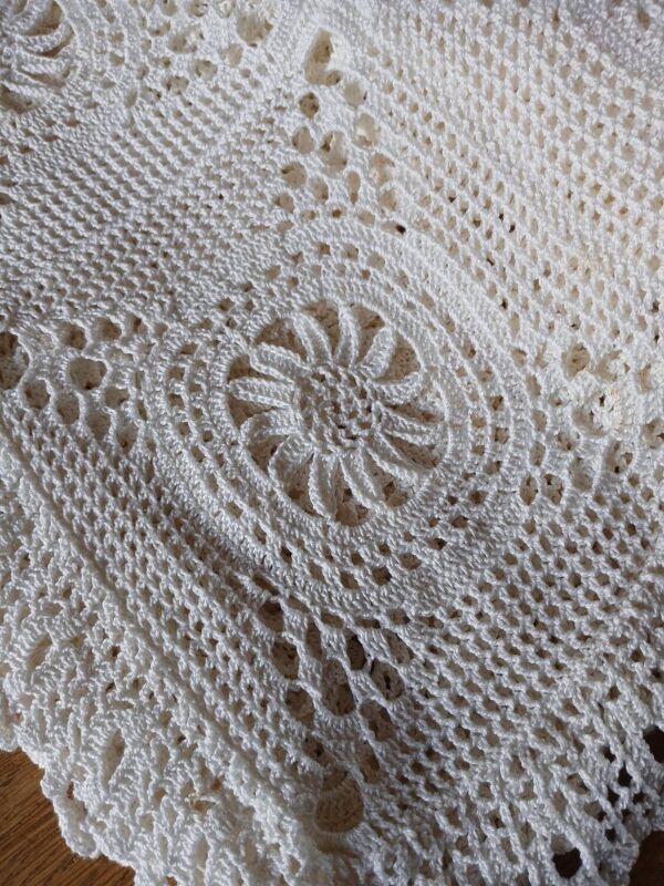 Dessus de lit ancien en crochet fait main