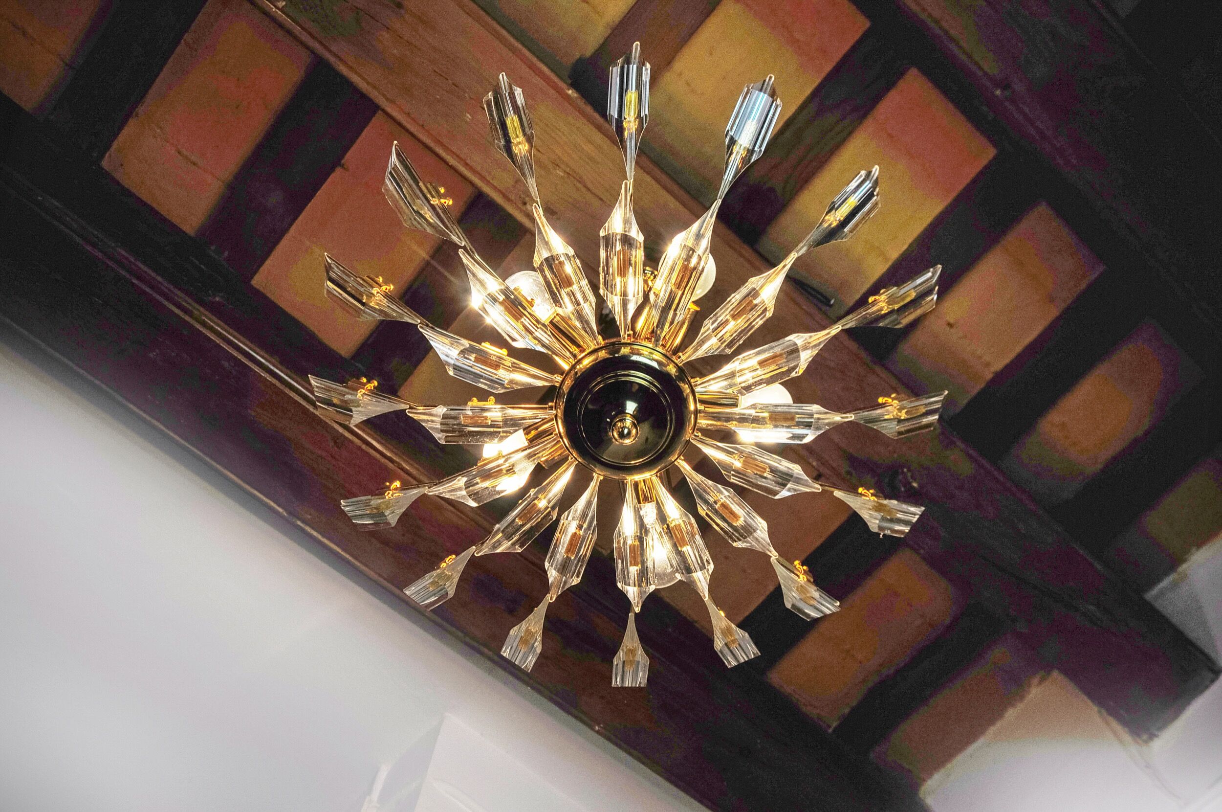 Chandelier '"sun" by Oscar Torlasco for Stilkronen cut glass triedri, Italy, 1970