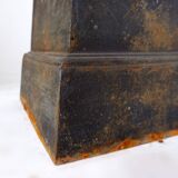 Cast iron Medici vase on base