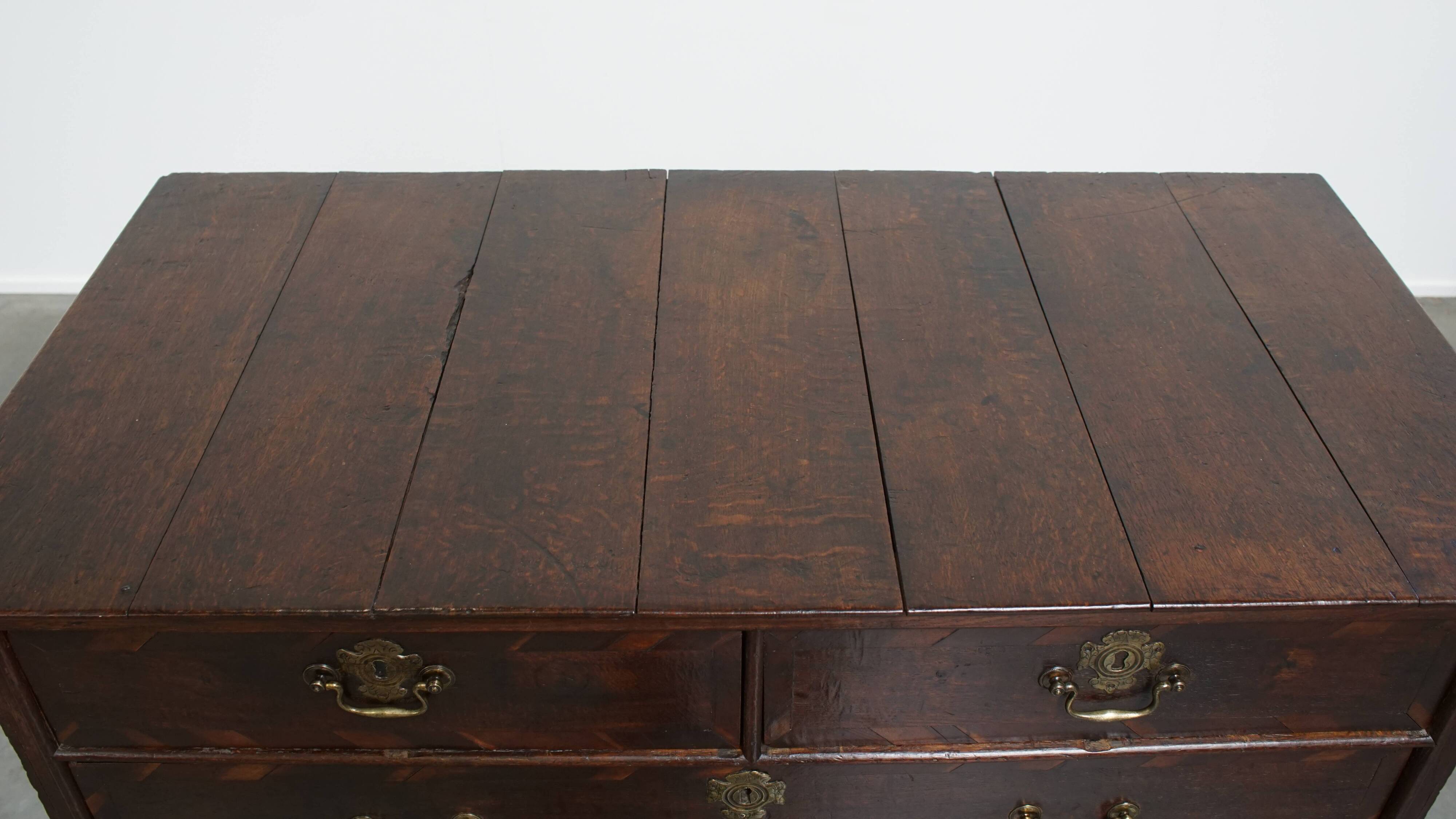 Early Georgian English Antique Oak Chest of Drawers