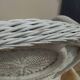 Paire de fauteuils blancs en rotin