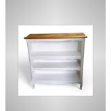 White and wood bookshelf