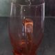 Pichet vintage en verre rose