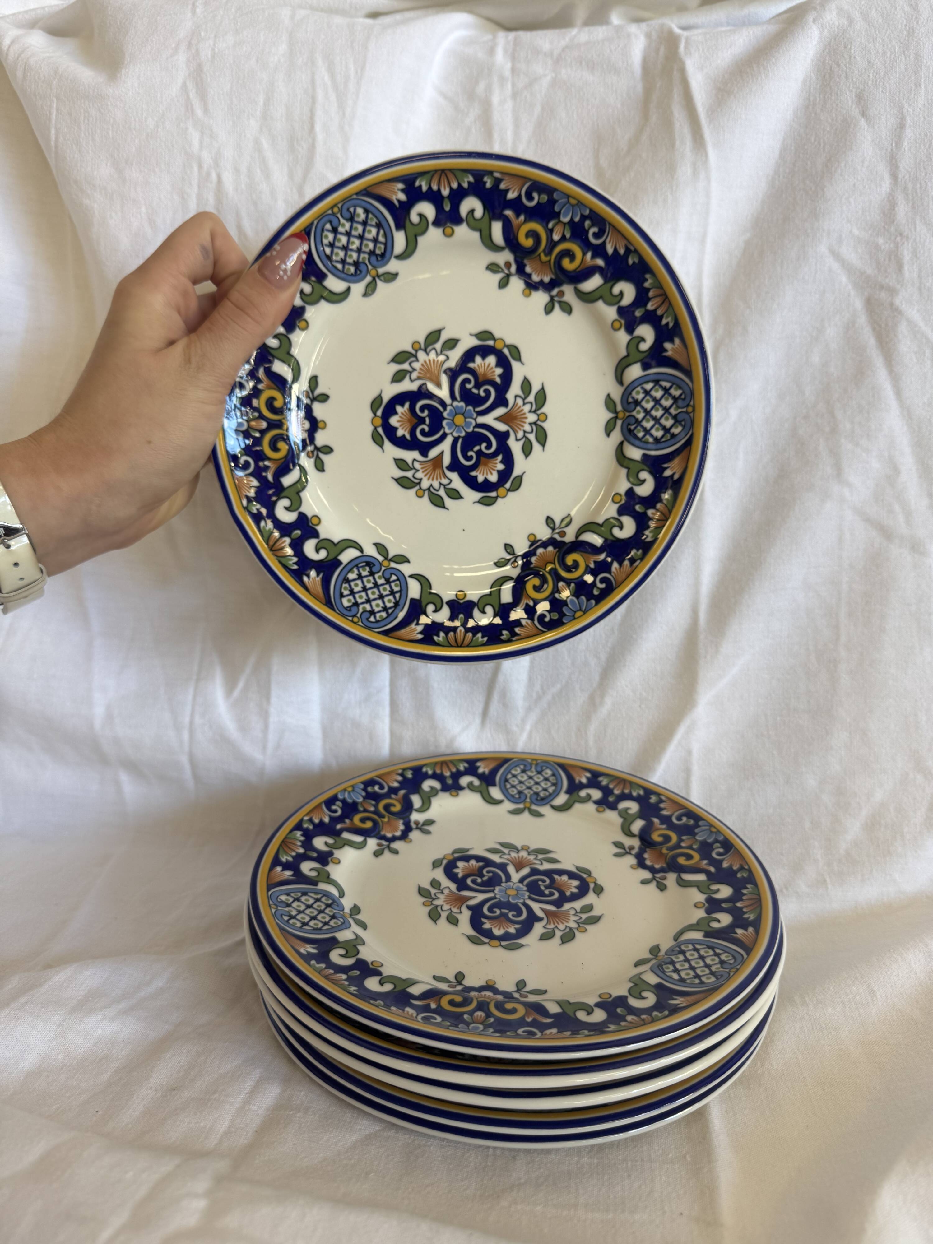 Dessert plates