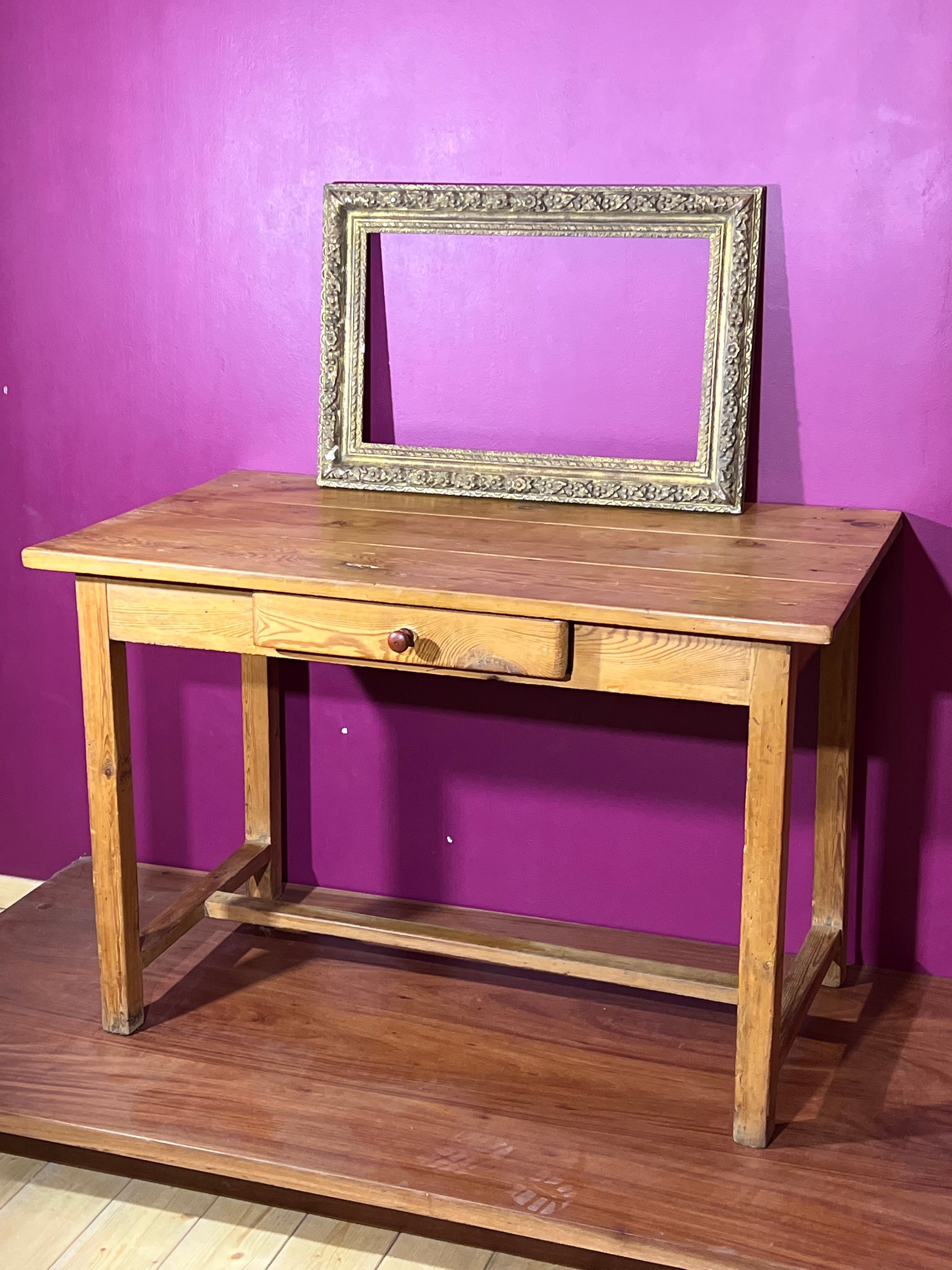 Small Farm Table / Country Office